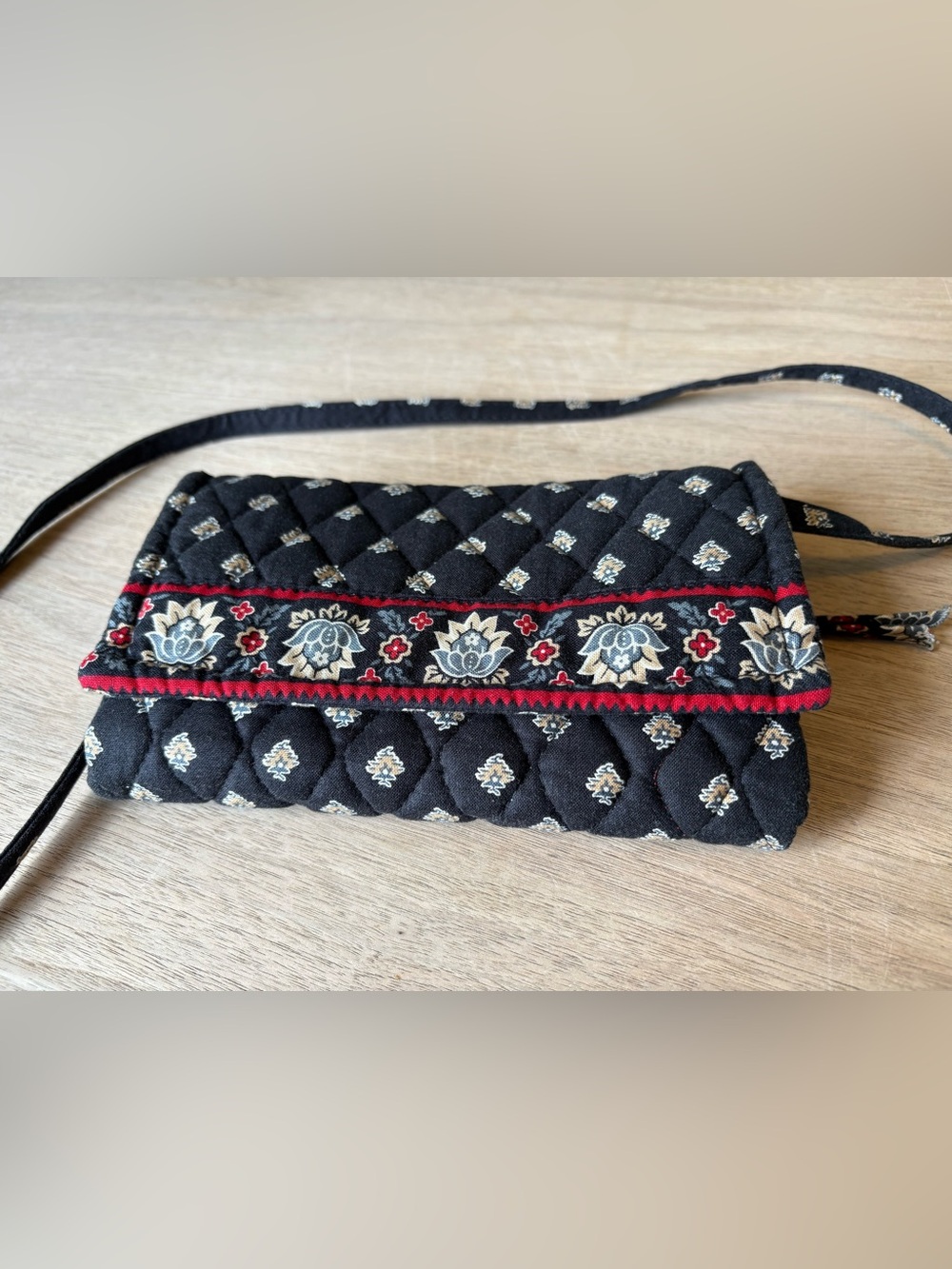Vera Bradley Cross body Wallet